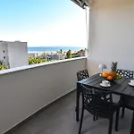 Family Litus - Free Garage Parking Apartman Split